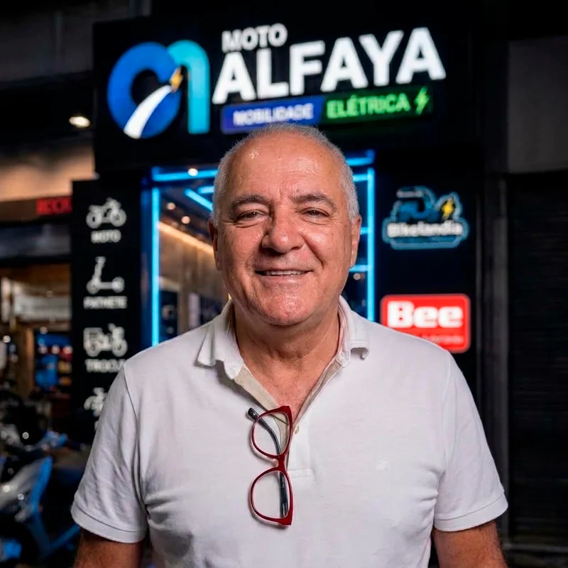 Carlos Alfaya no Showroom Moto Alfaya na Pituba, Salvador